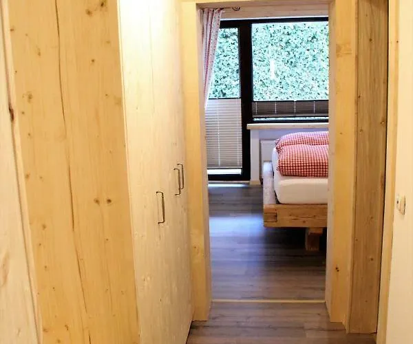 Landhaus Alpina 호텔